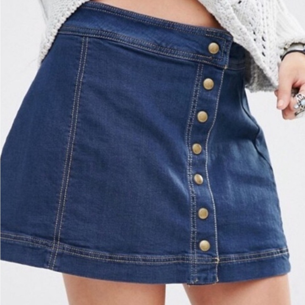 Free people Keep on Rocking A-line denim skirt with brass snap closure size 2